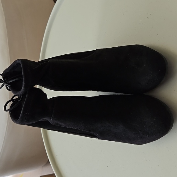 Lexi & Abbie Sloan Booties - Picture 4 of 6